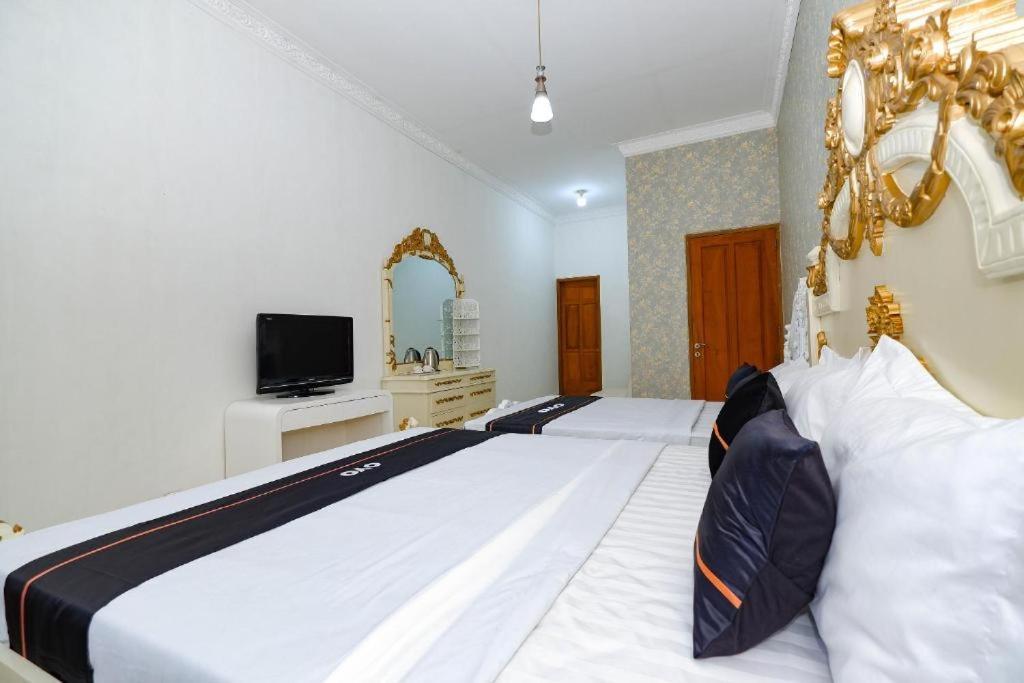 Guest House Gethsemane ซาลาตีกา ภายนอก รูปภาพ
