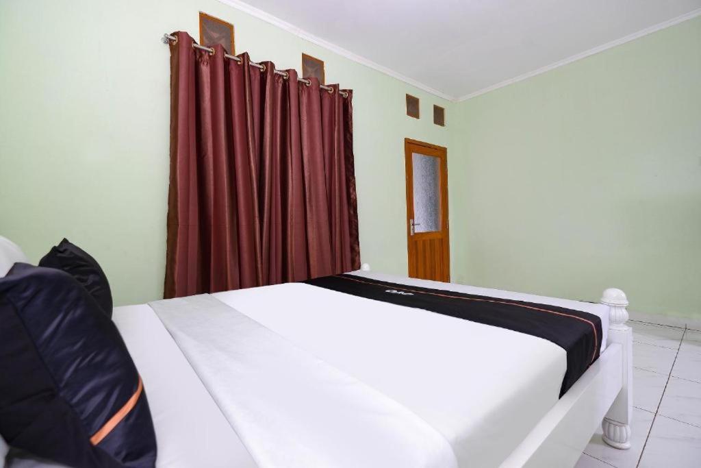 Guest House Gethsemane ซาลาตีกา ภายนอก รูปภาพ